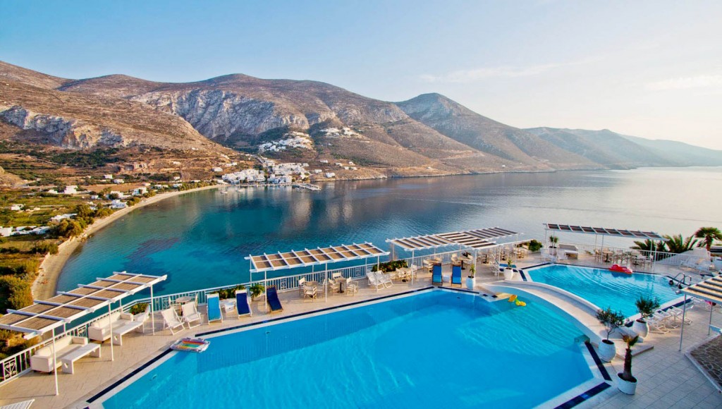 Aegialis-Hotel-Spa-swimming-pool-view-on-Aegiali-bay