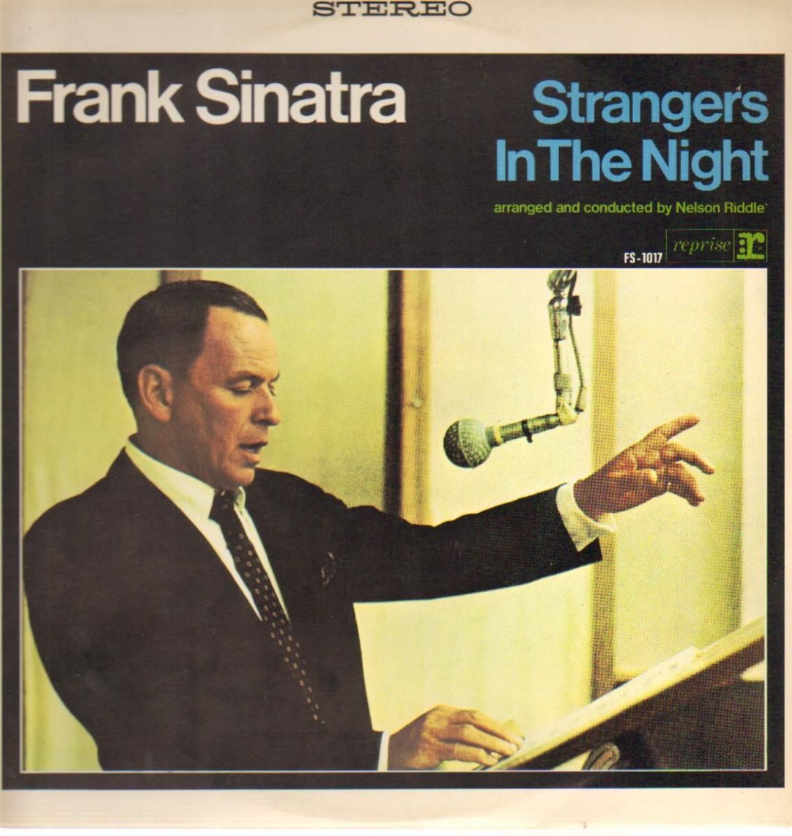 frank_sinatra-strangers_in_the_night1