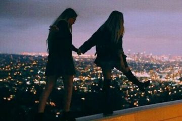 Κολλητός -ή: το άτομο που πάντα θα μας λείπει