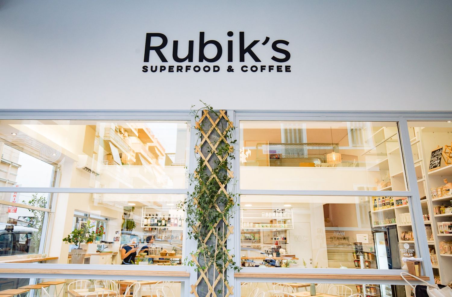 Rubik's Superfood and Coffee Ένας νέος χώρος άνοιξε στην Πάτρα και